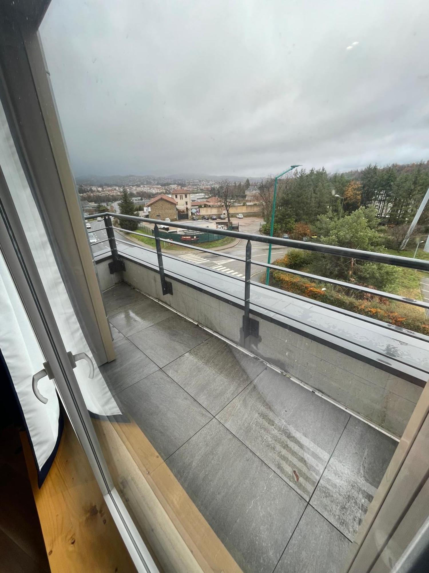 Le Salvador - Appart'Hotel De 18M2 A 44M2 La Talaudiere Dış mekan fotoğraf