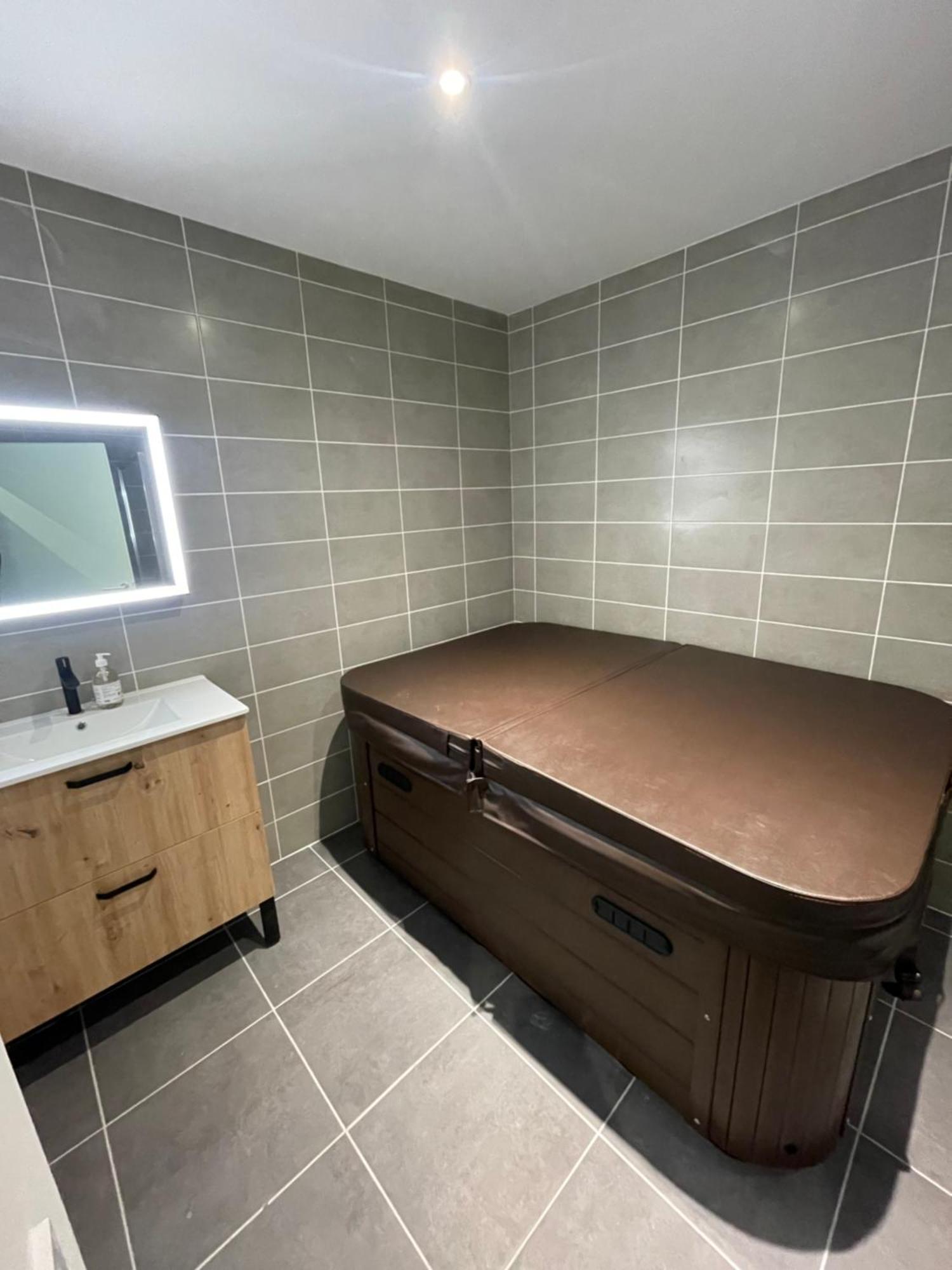 Le Salvador - Appart'Hotel De 18M2 A 44M2 La Talaudiere Dış mekan fotoğraf