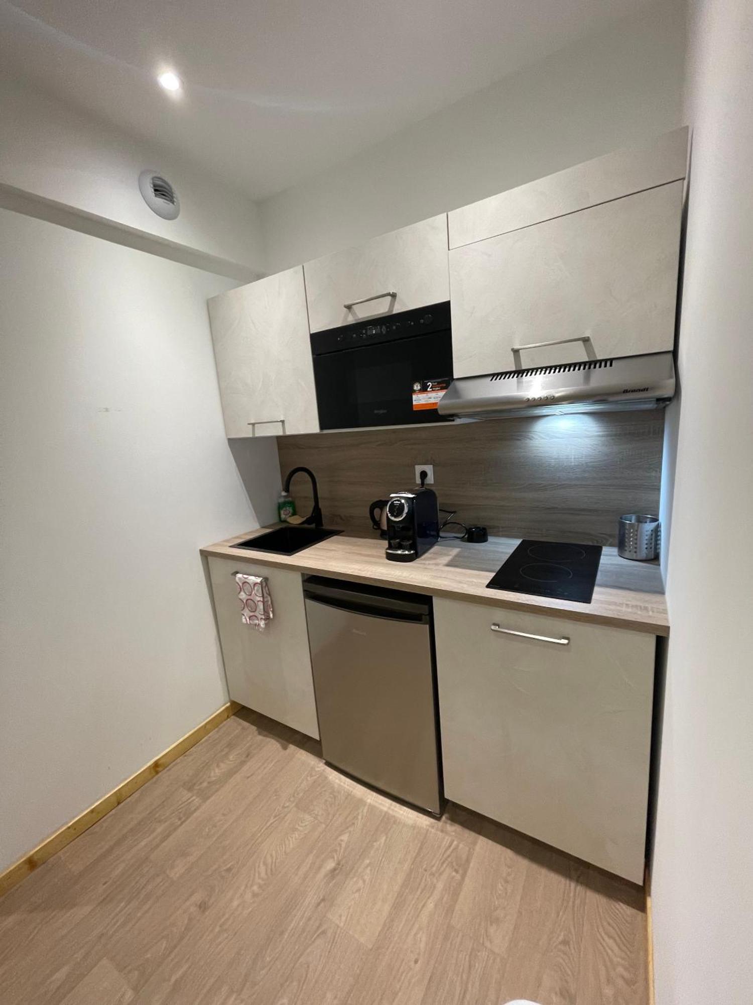Le Salvador - Appart'Hotel De 18M2 A 44M2 La Talaudiere Dış mekan fotoğraf